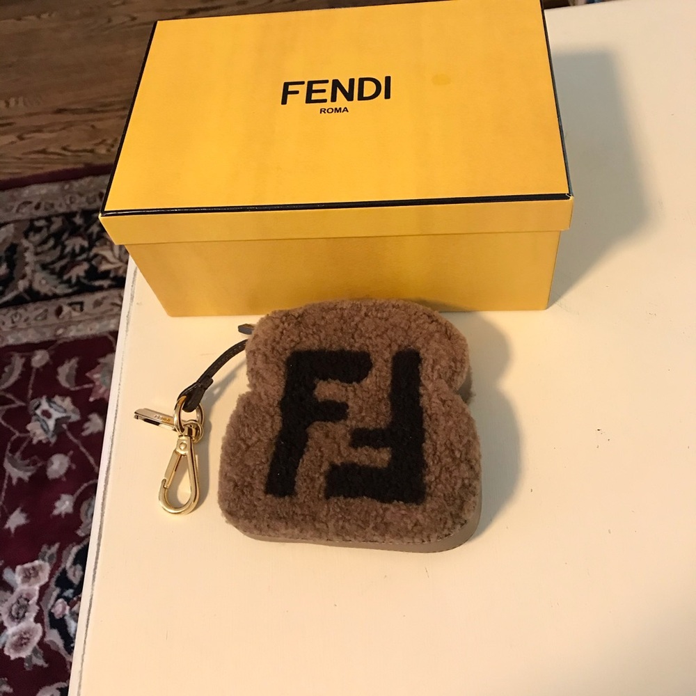 Fendi “toast” coin purse/charm